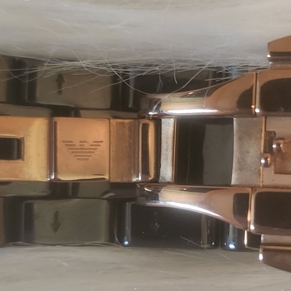 AUTHENTIC Armani Watch - Picture 5 of 6